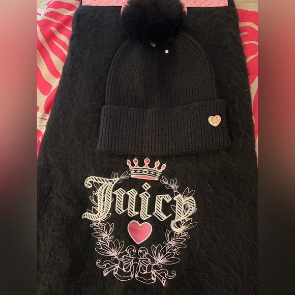 Juicy Couture faux fur scarf and beanie set in black NWT - Picture 2 of 4